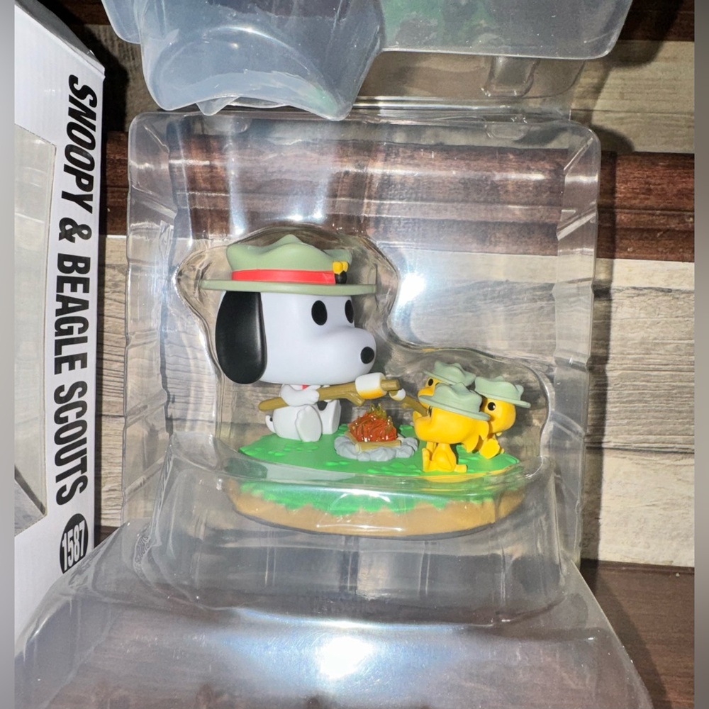 Super Cute 🥰 Peanuts Snoopy & Beagle Scouts POP Deluxe #1587 Funko